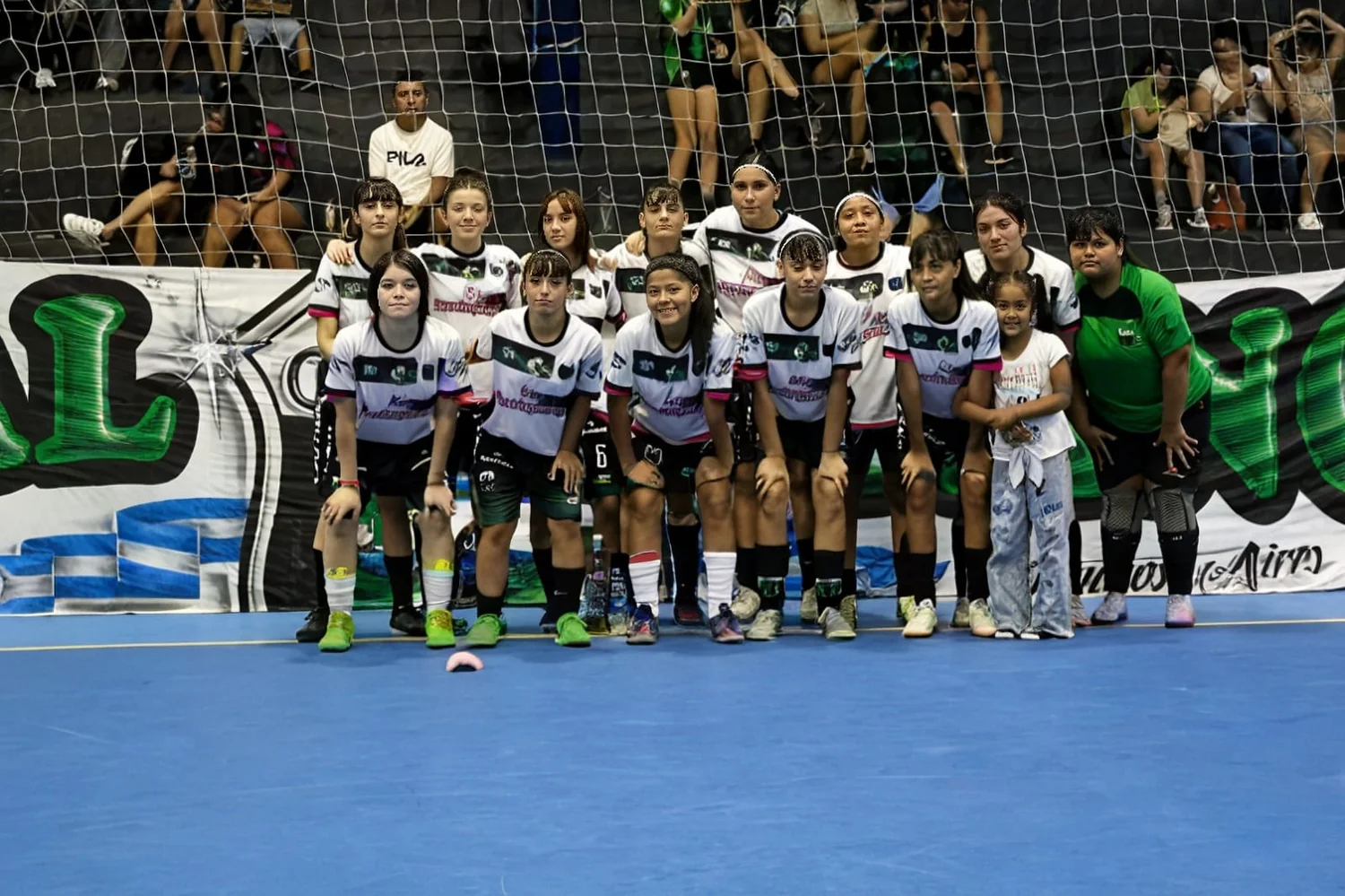 Equipo de futsal femenino de Nueva Chicago en la cancha